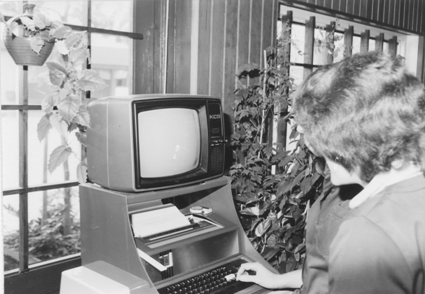 Eerste saloncomputer Eerste saloncomputer