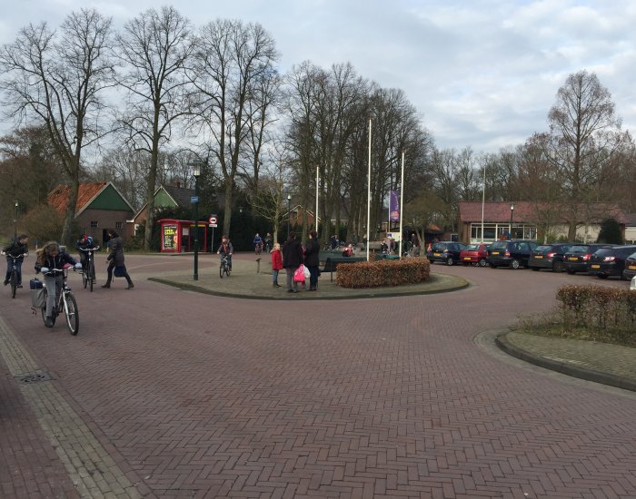 Dorpsplein Langeveen Knooperf de Veldboer te Langeveen