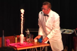 Kindershow boeken raar maar waar de show met experimenten goochelen en wetenschap