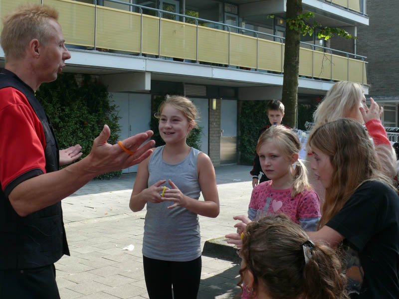 Interactie met kinderen Kinderen worden bij de show betrokken