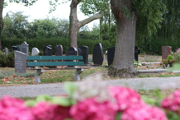 Grafstenen algemene begraafplaats 's-Heer Arendskerke Goedkope grafsteen 's-Heer Arendskerke algemene begraafplaats laten plaatsen, goedkoop, budget, voordelig