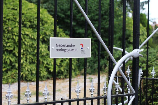 Grafstenen Rooms-Katholieke begraafplaats Goes Goedkope grafsteen Goes Rooms-Katholieke begraafplaats laten plaatsen, goedkoop, budget, voordelig