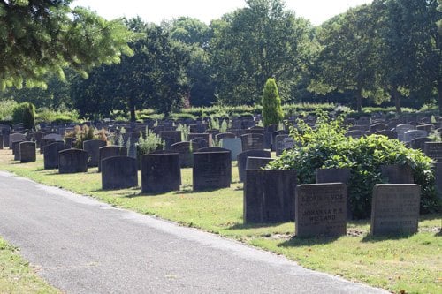 Grafstenen Terneuzen op begraafplaats