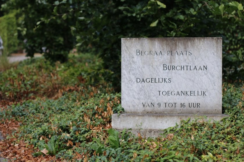 Goedkope grafsteen begraafplaats Burchtlaan Axel laten plaatsen, goedkoop, budget, voordelig