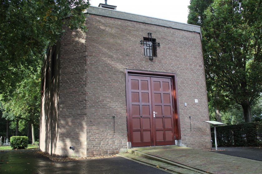 Grafstenen algemene begraafplaats in Stellendam Grafstenen, goedkoop, budget, algemeen graf, algemene begraafplaats in Stellendam