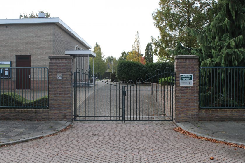 Grafstenen algemene begraafplaats Numansdorp Grafstenen, goedkoop, budget, algemeen graf, algemene begraafplaats Numansdorp