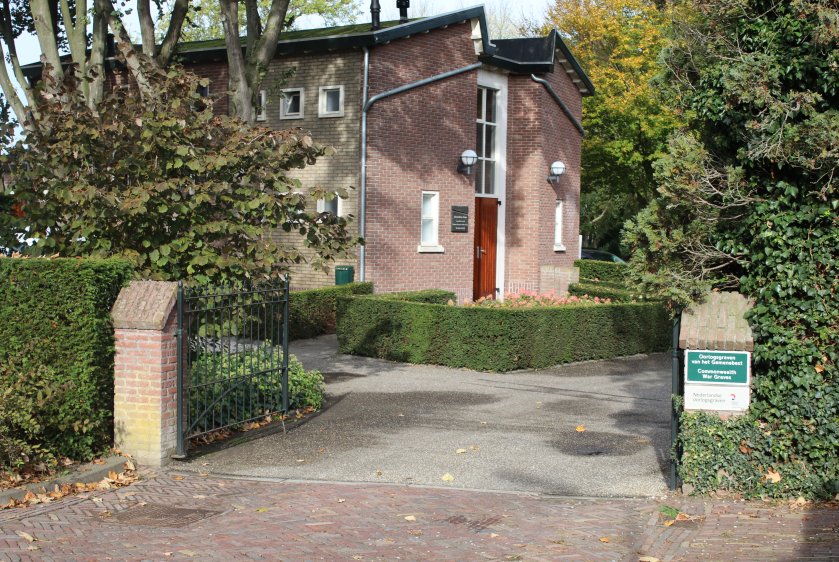 Grafstenen algemene begraafplaats Strijen Grafstenen, goedkoop, budget, algemeen graf, algemene begraafplaats Strijen