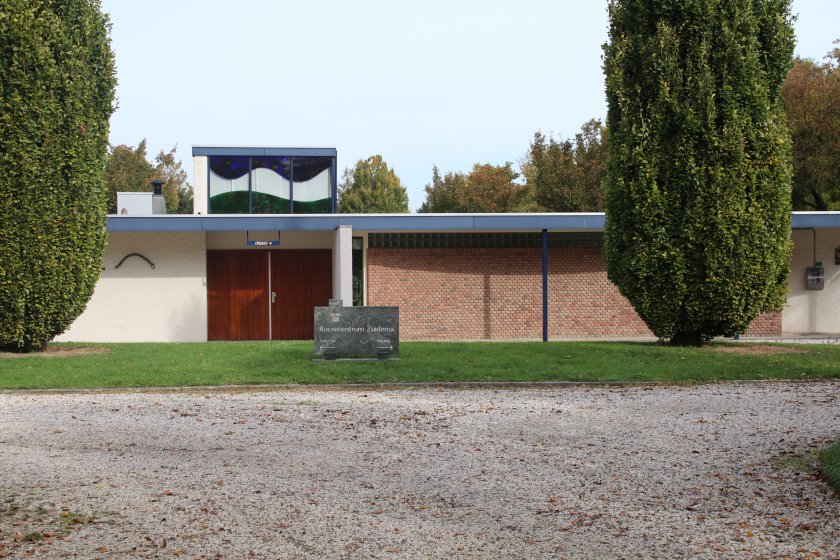 Grafstenen algemene begraafplaats 's-Gravendeel Grafstenen, goedkoop, budget, algemeen graf, algemene begraafplaats 's-Gravendeel