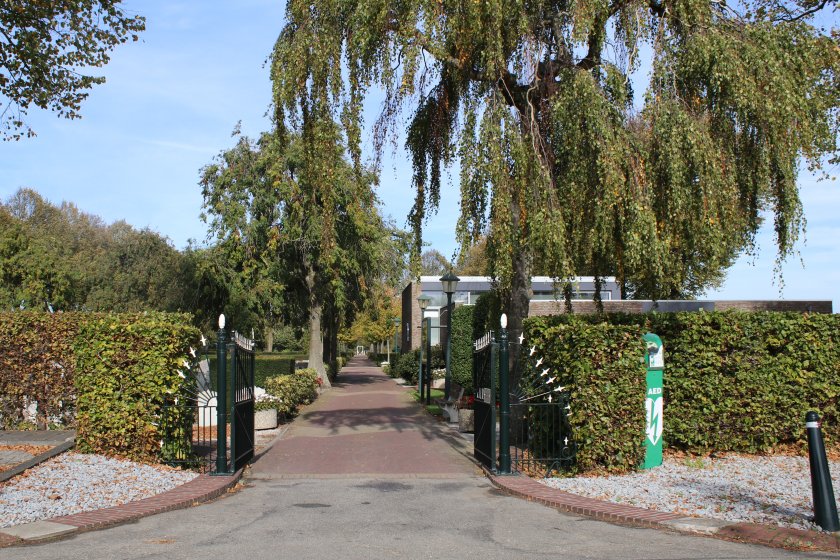 Grafstenen algemene begraafplaats Klaaswaal Grafstenen, goedkoop, budget, algemeen graf, algemene begraafplaats Klaaswaal