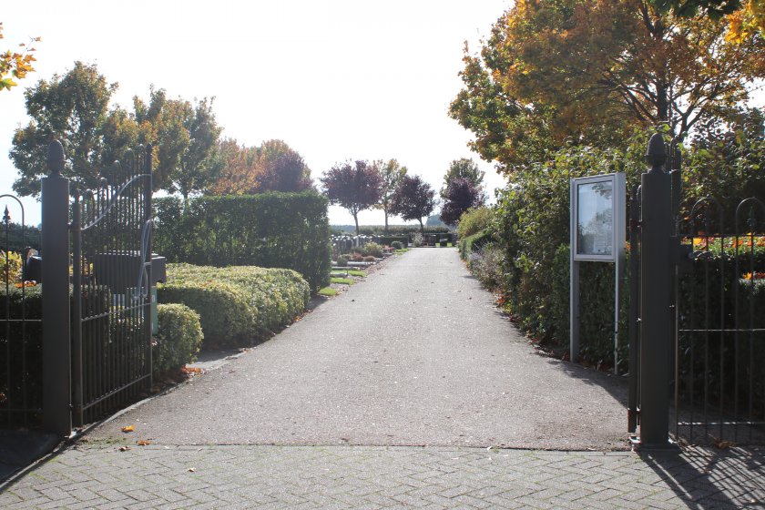 Grafstenen algemene begraafplaats in Nieuw-Beijerland Grafstenen, goedkoop, budget, algemeen graf, algemene begraafplaats in Nieuw-Beijerland