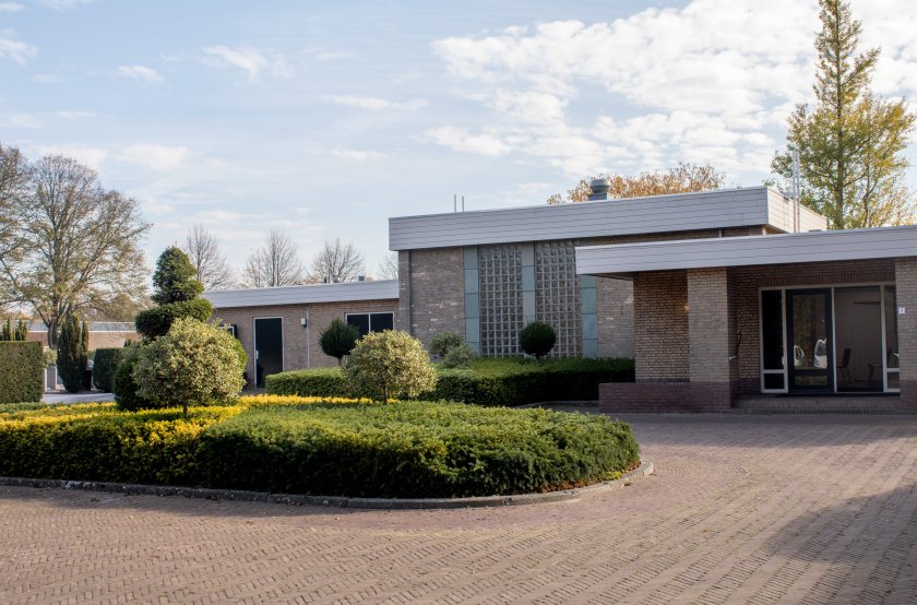 Grafstenen algemene begraafplaats in Oud-Beijerland Grafstenen, goedkoop, budget, algemeen graf, algemene begraafplaats in Oud-Beijerland