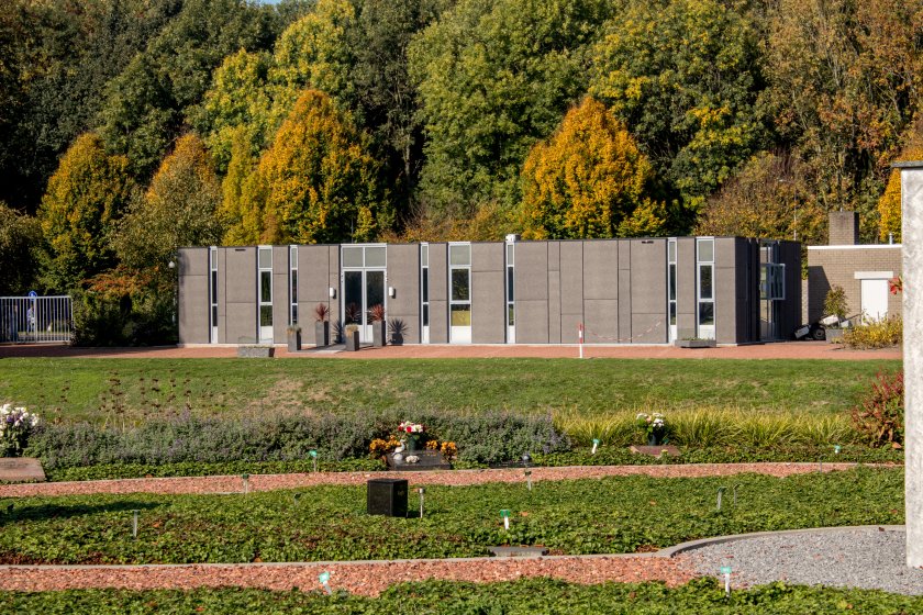 Grafstenen algemene begraafplaats in Spijkenisse Grafstenen, goedkoop, budget, algemeen graf, algemene begraafplaats in Spijkenisse