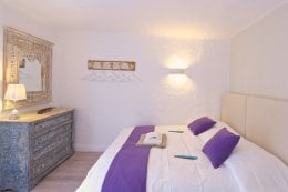 Double room in villa Kundalini Yoga retreat Ibiza