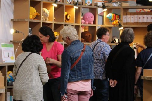 vrijwilliger op haakbeurs vrijwilliger op haakbeurs