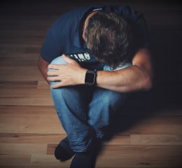 Chronische pijn behandelen met hypnose en hypnotherapie Chronische pijn oplossen met hypnose praktijk Rotterdam