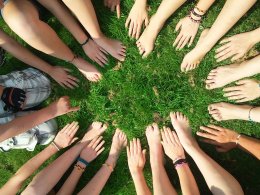 Oorzaken van gebrek aan zelfvertrouwen Oorzaken van gebrek aan zelfvertrouwen los het op met hypnose