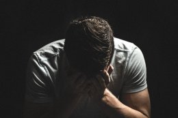 Blijven hangen in het rouwproces rouwproces verwerken met hypnose en hypnotherapie