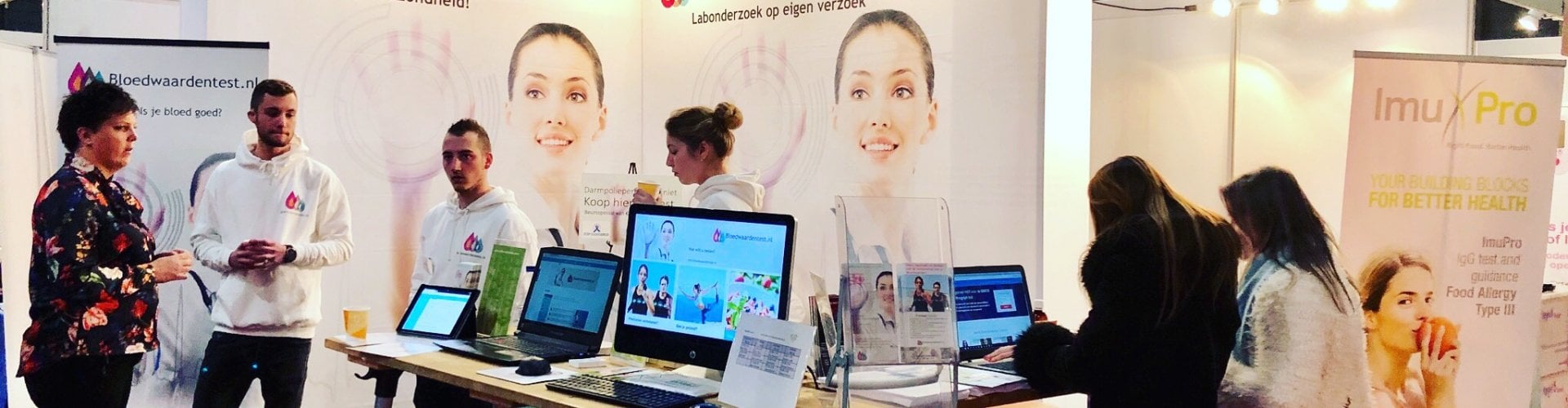 sfeerfoto Nationale Gezondheidsbeurs Bloedwaardentest sfeerfoto Nationale Gezondheidsbeurs Bloedwaardentest
