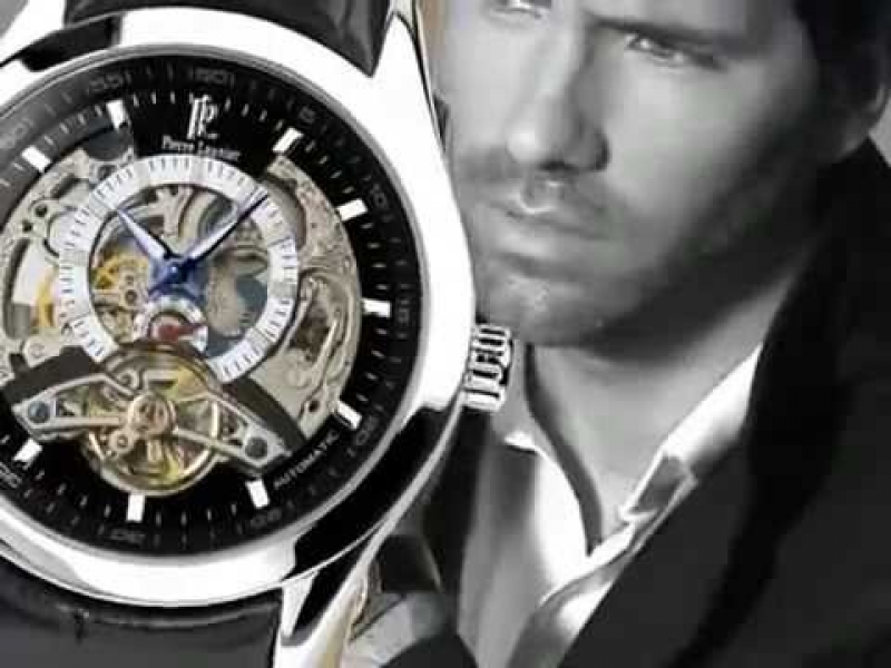 Pierre Lannier horloges de nummer één in Frankrijk. Juwelier Leguit is de enige dealer van Nederland. Keramiek wit ,zwart en superdun.