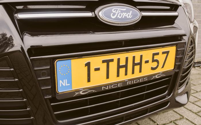 Ervaring in de branche Jaren laneg ervaring in kentenplaathouders en nummerplaathouders