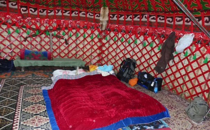 Slapen in een yurt met je gezin in Kirgizië