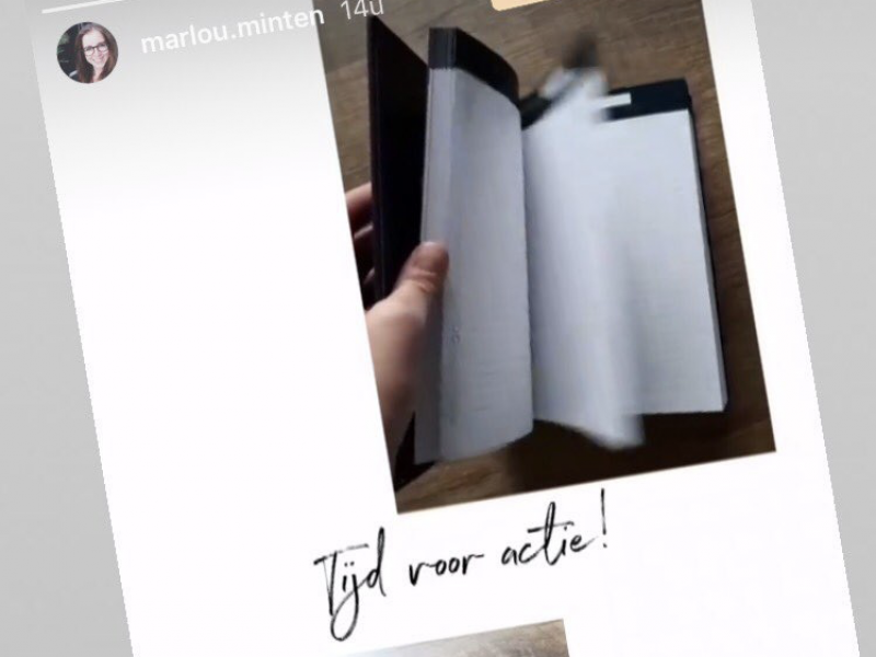 Marlou foto met LSOB Action Planner Action Planner Lifestyle Of Business_Marlou