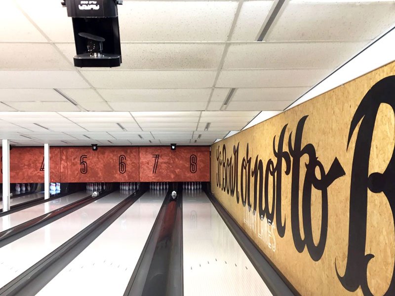 latex spuiten bowlingcentrum voor