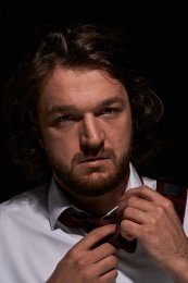 ex wil verhoging alimentatie niet betalen nors kijkende man wil alimentatie niet betalen