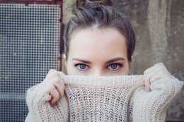 Hoe zit het met de hypotheekaftrek vrouw kijkt je aan