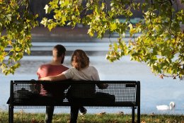 hoe hoog mag je inkomen zijn bij scheiden man en vrouw gaan scheiden en zitten op bankje