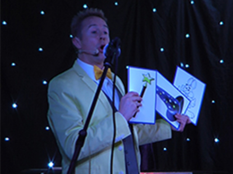 kinderen de truc door te hebben of toch niet? Kinderen worden natuurlijk tijdens het kinderfeestje op humoristische wijze bij de neus genomen