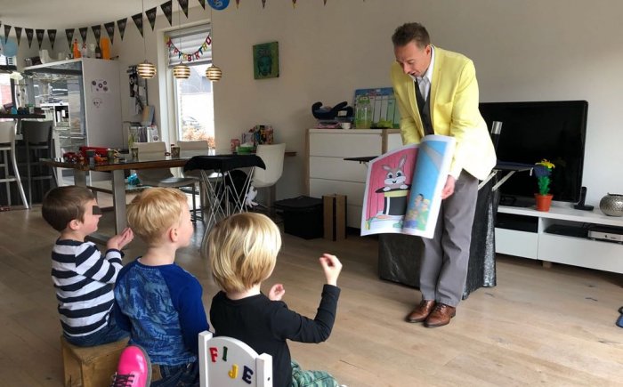 Goochelaar Kinderfeestje met Goochelaar Paul Paul is als goochelaar kinderfeestje 100% genieten