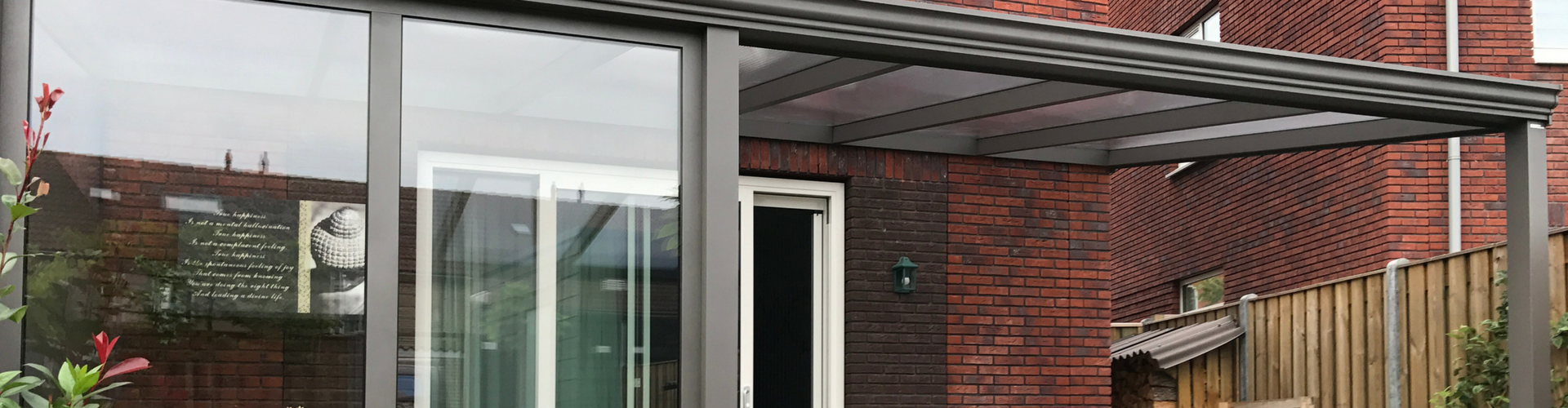 lichtdoorlatende wanden geven optimale transparantie aluminium wanden met glas of polycarbonaat