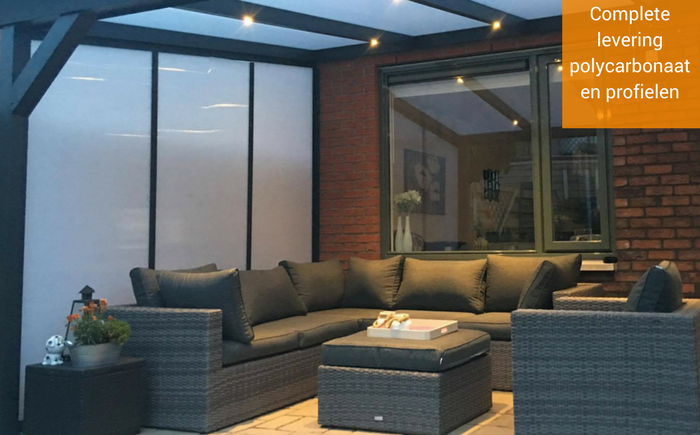 lichtdoorlatende aluminium zijwand met polycarbonaat platen een lichtdoorlatende wand zorgt voor sfeervolle lichttoetreding