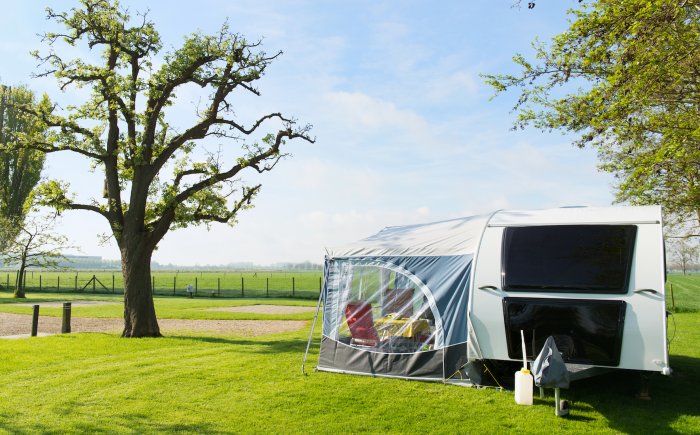 Voortent, luifel, accessoires en inboedel van je caravan meeverzekeren Voortent, luifel, accessoires en inboedel van je caravan meeverzekeren