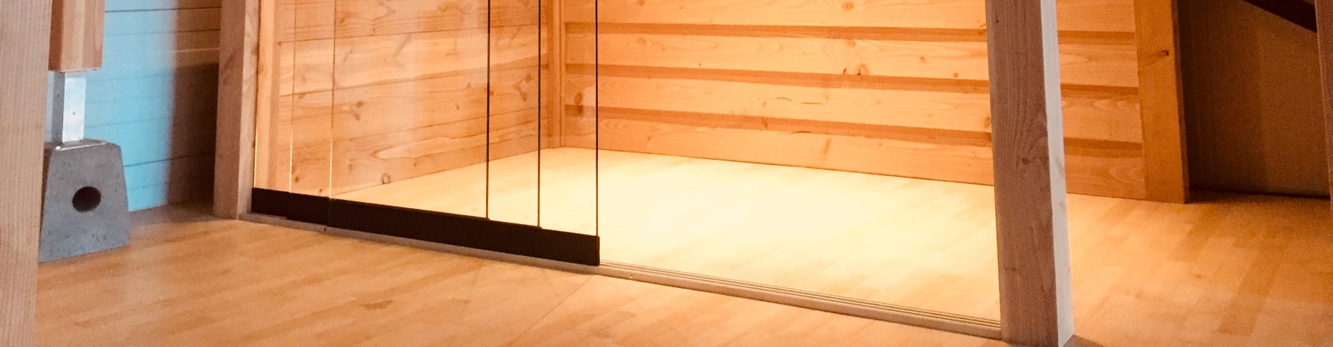 Glasschuifwanden Showroom Schrijver Sierbestrating Glasschuifwanden Showroom Schrijver Sierbestrating