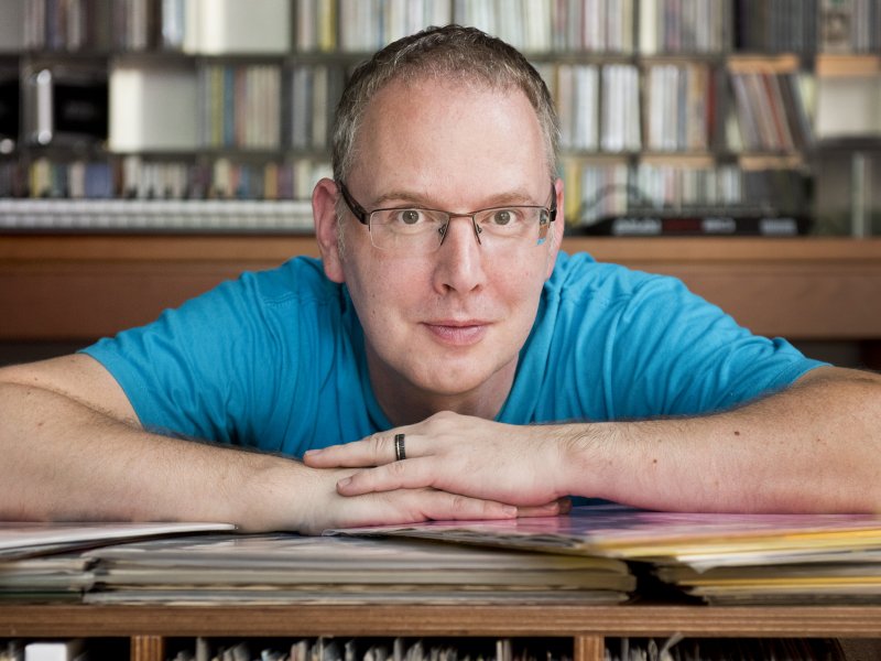 DJ van Soundtrack.nl, Carl Borggreven. Op zoek naar een Goede DJ? Neem contact op met Soundtrack.nl