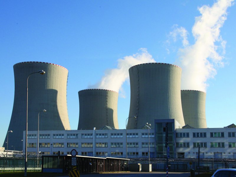 Thorsec zorgt voor de beveiliging van uw kerncentrale, petrochemische opslag of opslag van mazout met schrikdraad beveiliging, schrikdraaddetectie of rust ze uit met camera bewaking en observatie.