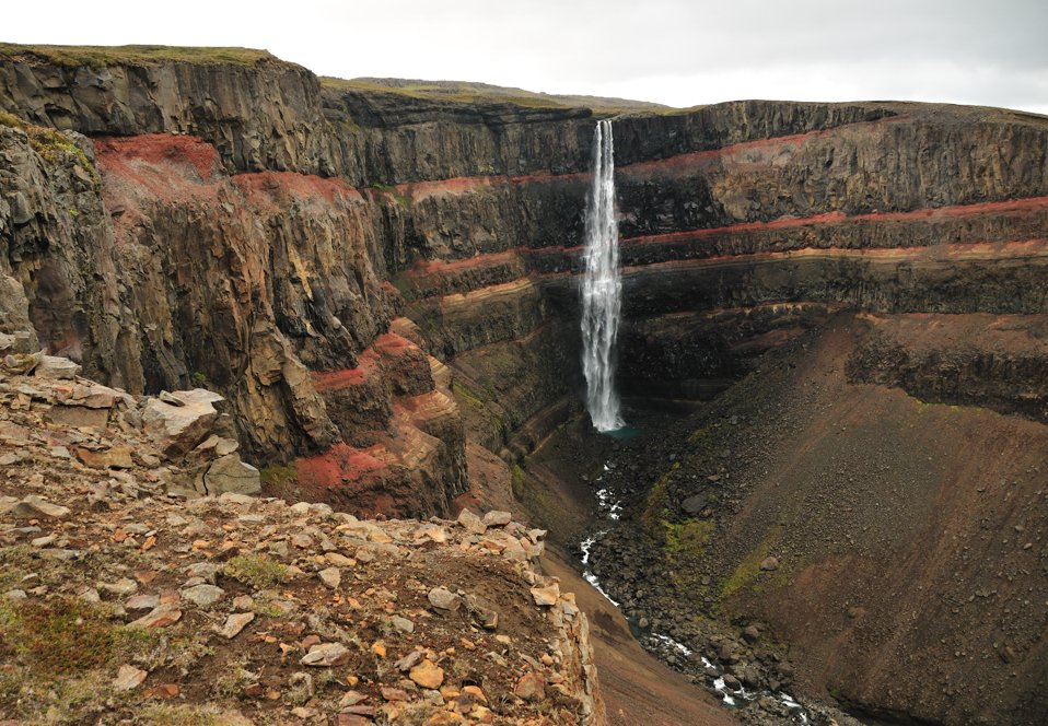 Hengifoss waterval - Egilsstadir Self drive Rond Ijsland 10 d