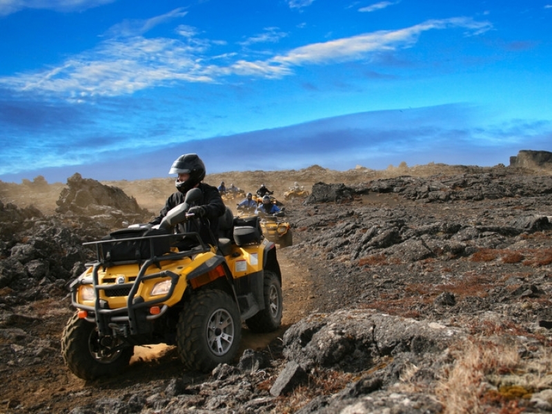 Quadrijden ... Rondrit van IJsland met huurauto