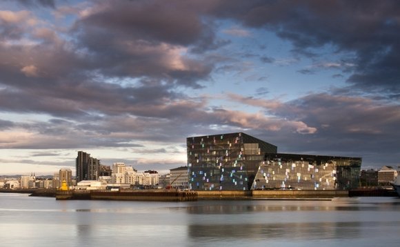 Reykjavik - Harpa Opera Travel2iceland.be