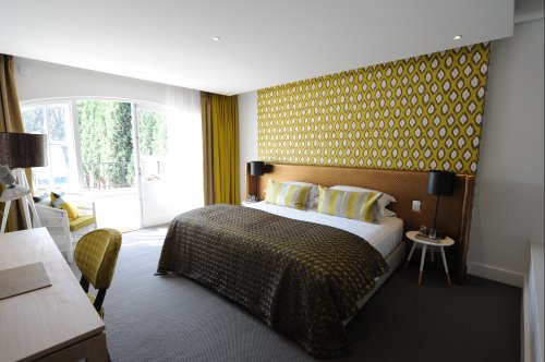 Ruime slaapkamers met grote bedden en luxueuze badkamers Villa The Athol Place in Johannesburg| Exclusive Culitravel