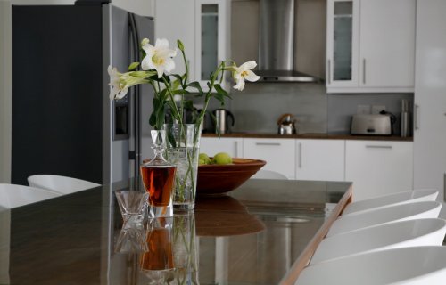 Uw keuken is volledig uitgerust en chef-waardig Villa Bay Chic in Kaapstad | Exclusive Culitravel
