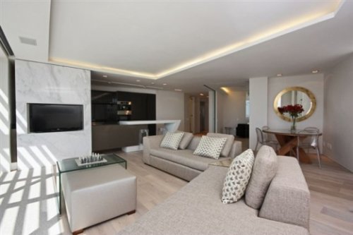 Relax in de ruime woonkamer(s) van Appartement Ebben Flow Appartement Ebben Flow in Kaapstad | Exclusive Culitravel