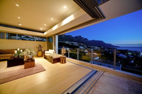De villa is op een Top locatie Villa Azure in Kaapstad | Exclusive Culitravel