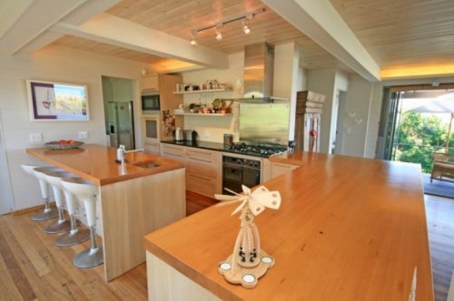 Uw keuken is volledig uitgerust en chef-waardig Villa Clara in Plettenberg Bay| Exclusive Culitravel