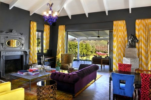 Ontspan in de ruime woonkamer(s) van Villa Die Galery Villa Die Galery in Franschhoek| Exclusive Culitravel