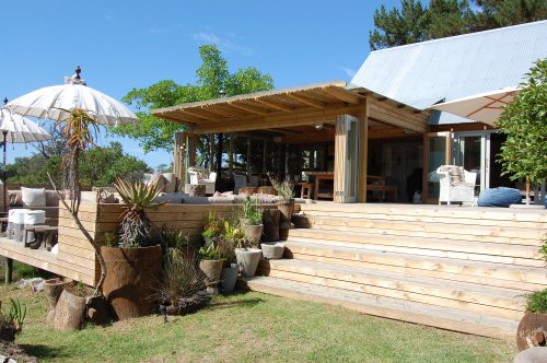 De villa is op een Top locatie Villa Emily's River House in Plettenberg Bay| Exclusive Culitravel