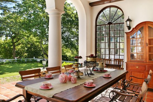 Uw keuken is volledig uitgerust en chef-waardig Villa Le Jardin in Stellenbosch| Exclusive Culitravel