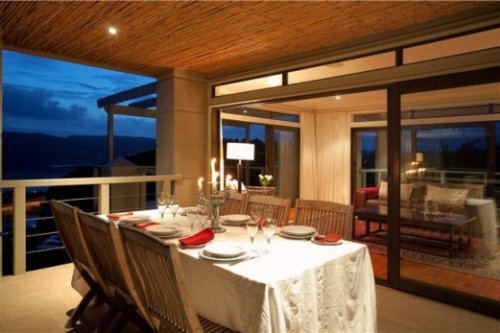 Geniet van het heerlijke klimaat in tuin,terras en aan uw eigen zwembad Villa Knysna Grace in Knysna| Exclusive Culitravel